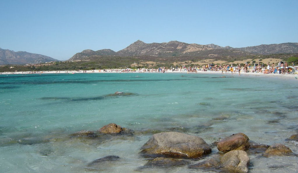 Spiaggia di Lu Impostu ad e acque cristalline a San Teodoro