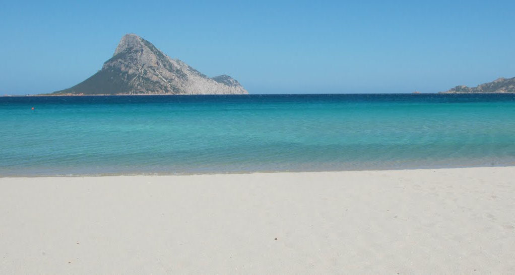 Spiaggia di Porto Taverna, Loiri Porto San Paolo