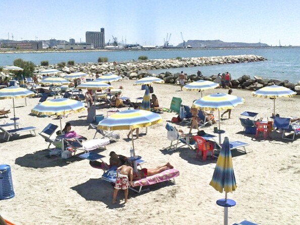 Spiaggia Villaggio Pescatori a Cagliari